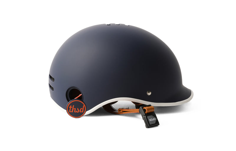 blue_bike_helmet_002_800x.jpg?