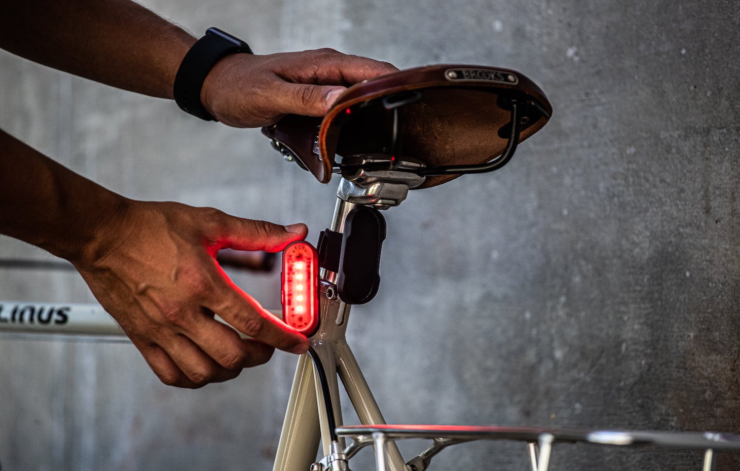 LE LUCI DELLA BICICLETTA SONO OBBLIGATORIE PER LEGGE?