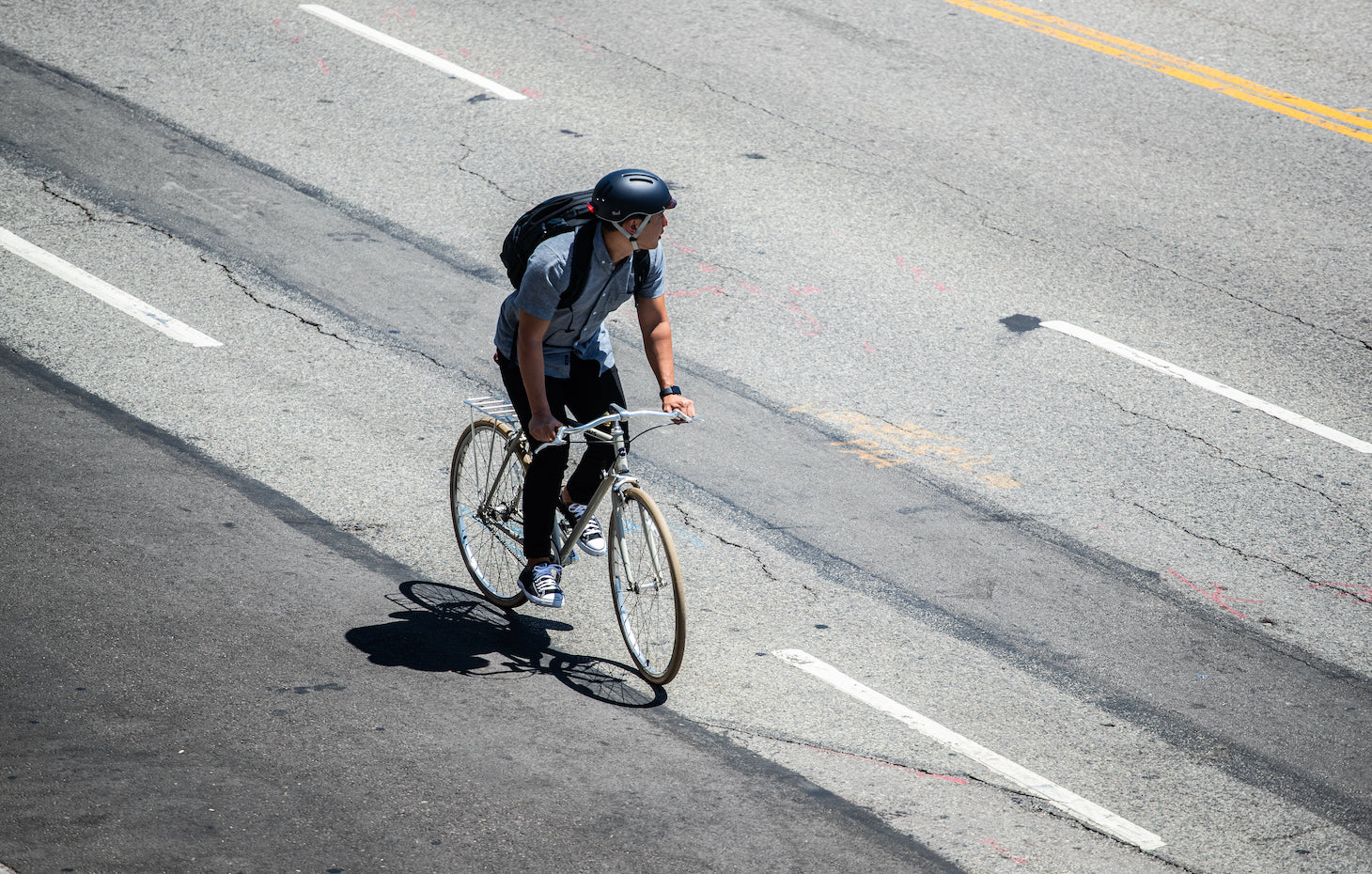 PIĘĆ RECENZJI KASKÓW BERN I KRÓTKI PRZEWODNIK PO KASKACH
