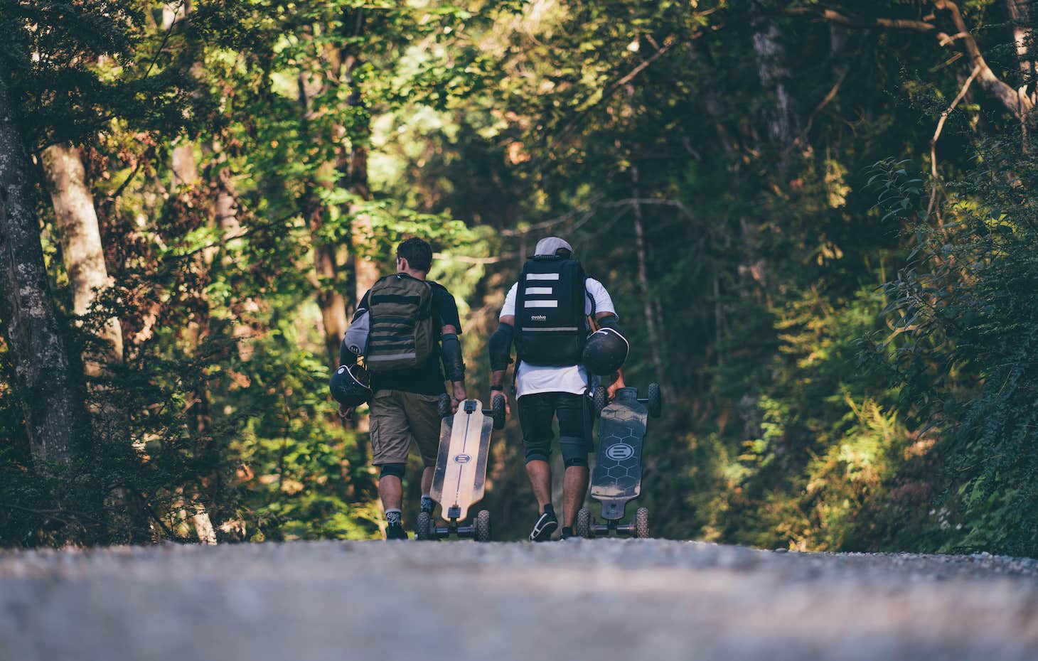 HUR DU VÄLJER DEN BÄSTA LONGBOARDHJÄLMEN